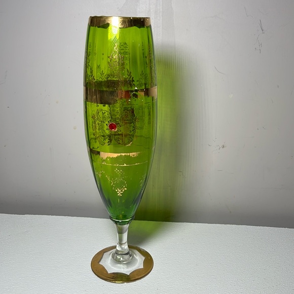 Antique Emerald Green Bohemien Style Glass Vase Gold Pattern Trim - Picture 1 of 6